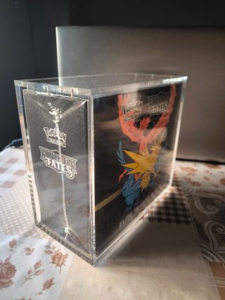 Pokemon Hidden Fates Elite Trainer Box Inglés