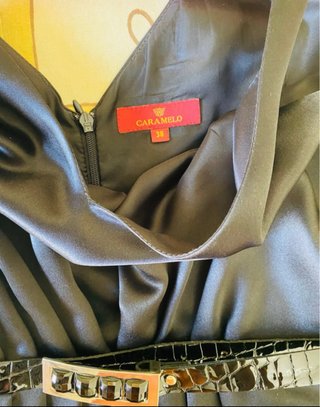 Vestido Caramelo negro con cinturón