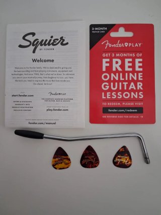 Guitarra Eléctrica Fender Squier Stratocaster