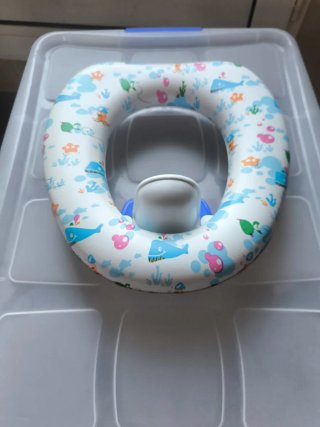 Reductor WC infantil con diseño de ballenas