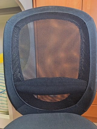 Silla ergonómica de escritorio negra