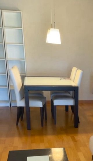 Mesa de salón extensible + Pack de 4 sillas