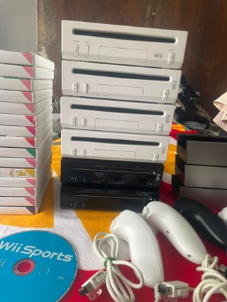 Consola Nintendo Wii e Acessórios
