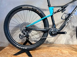 ORBEA OIZ M-LTD 2025 Flight Attendant / Talla M