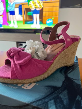 Sandalias Fucsia Verano Tacón Cuña Nuevas