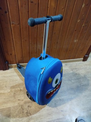 Maleta patinete y saco dormir