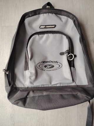 Mochila Reebok Gris