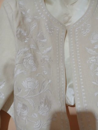 Chaqueta torera bordada beige Talla S