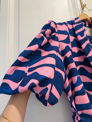 Conjunto traje chaqueta corta y pantalón