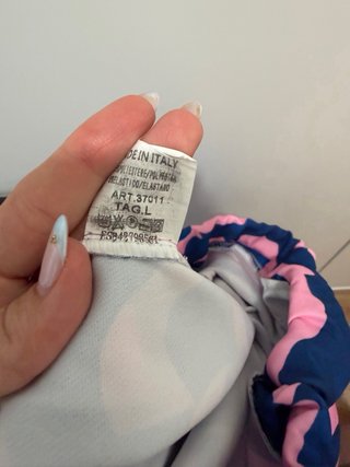 Conjunto traje chaqueta corta y pantalón