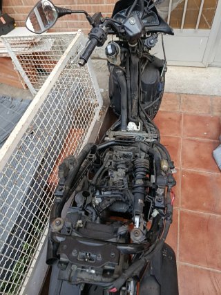 Yamaha Majesty 125 Maxi Scooter Gris