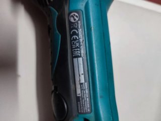 Radial Amoladora Makita 18V con Batería 5.0Ah