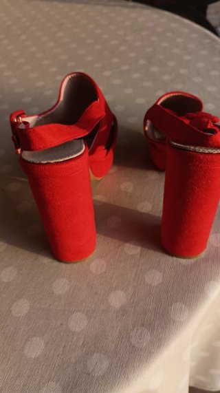 Zapatos de ante rojo talla 36