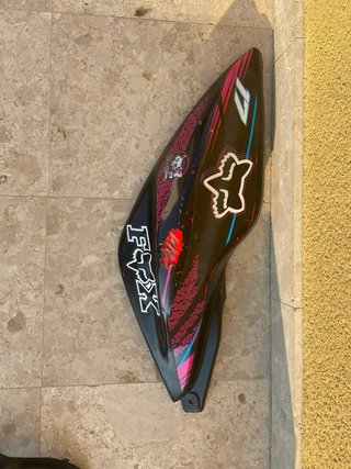 Carenado Yamaha Aerox con vinilos Fox