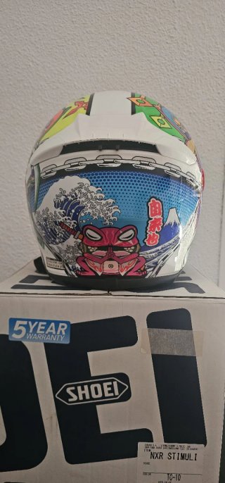 Casco Shoei con caja