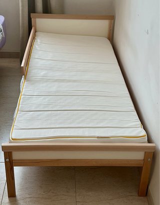 Combo: Hamaca, Trona, Cambiador y cama (TODO=100e)