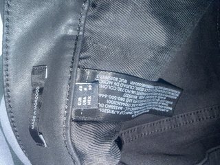Pantalones negros efecto piel