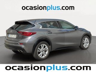Infiniti Q30 1.6T Premium 90 kW (122 CV)