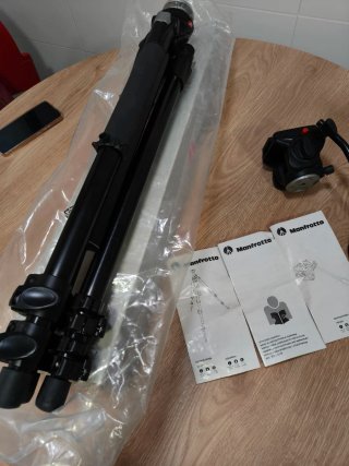 Trípode Manfrotto 055XPROB + Cabezal 701HDV