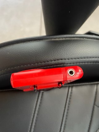 Radiolina portatile Grundig rossa