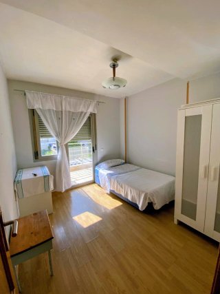 460€ Alquilo habitación en Metro la peseta L .11