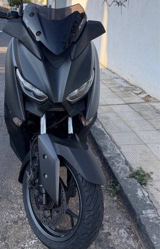 Yamaha XMAX 300 cc Negra