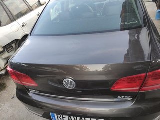 Porton trasero Volkswagen Passat (B7) (2010- y_618