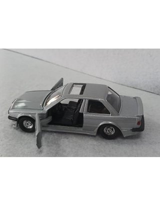 COCHE MINIATURA BMW 325i