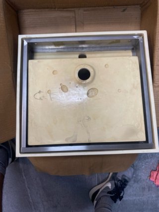 Lavabo de diseño colgado sin pedestal