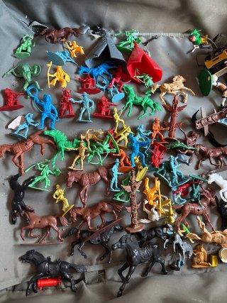 Figuritas Colección Vaqueros vs Indios