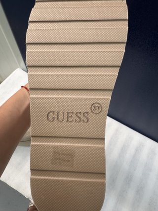 Botines chelsea Guess con borrego – Beige, talla