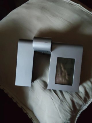 Reloj LCD Multifuncional con Proyector