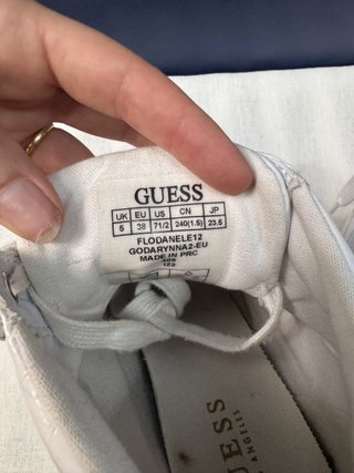 Sneakers de cuña Guess (FLODANELE12) – Blanco,