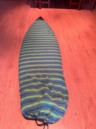 Tabla de surf hecha a mano 6'0