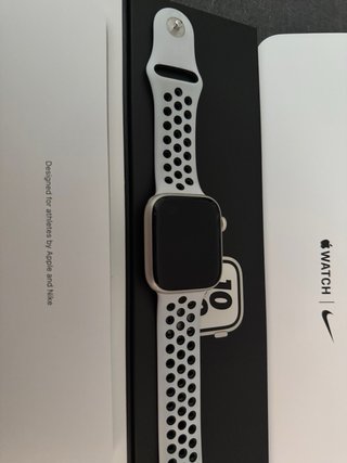 Apple Watch Series 7 Nike 45mm Plata