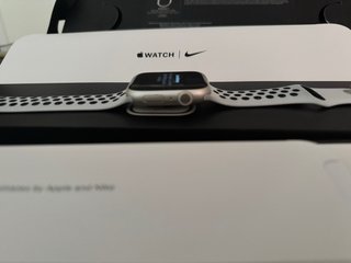 Apple Watch Series 7 Nike 45mm Plata
