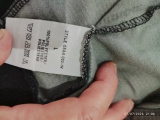 Chaqueta deportiva cuadros gris y negro