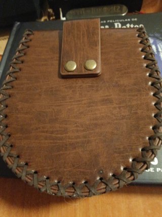 Riñonera de piel estilo vikingo