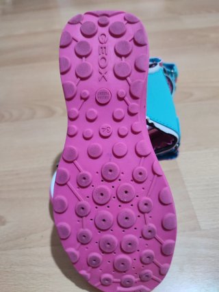 Sandalias Geox niña rosa y turquesa