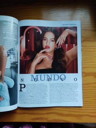 Número especial Rosalía revista Hola