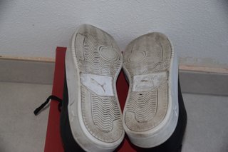 Zapatillas Puma Negras y Doradas Talla 45