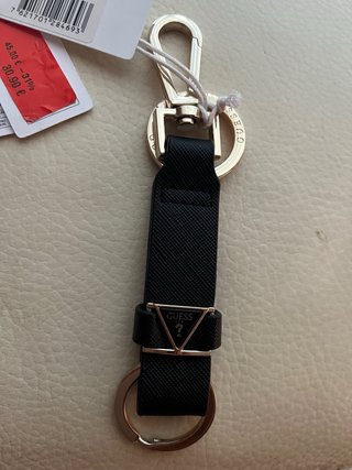 Llavero Guess Piel Negro