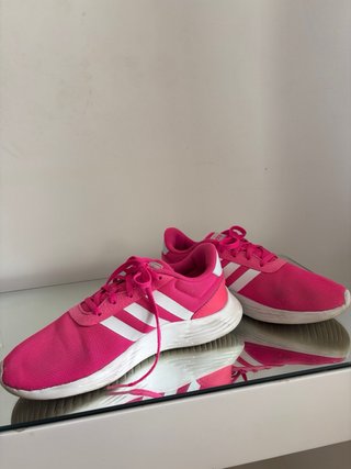 Zapatillas Adidas rosas y blancas