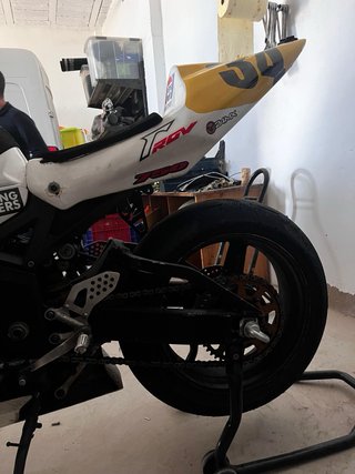 Suzuki GSXR 750 K5 Circuito