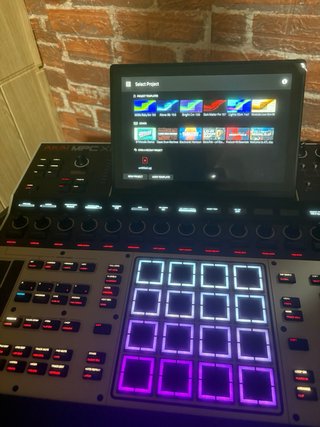 AKIA MPC XL. LEER ANUNCIO no ofertas