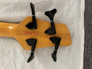 Bajo eléctrico 4 cuerdas