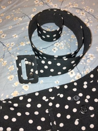 Shorts a pois con cintura