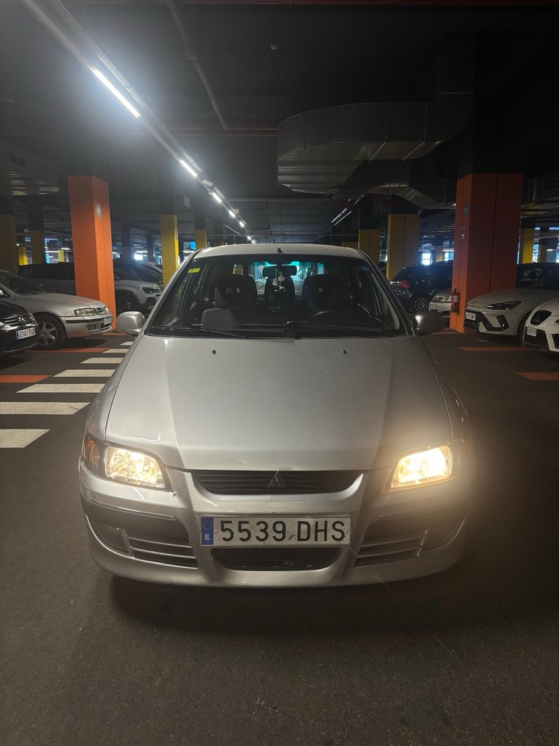 Mitsubishi Space Star 2003 - foto 1