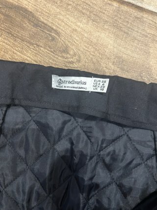 Falda mini acolchada Stradivarius Talla M