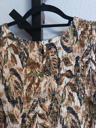 Vestido estampado hojas